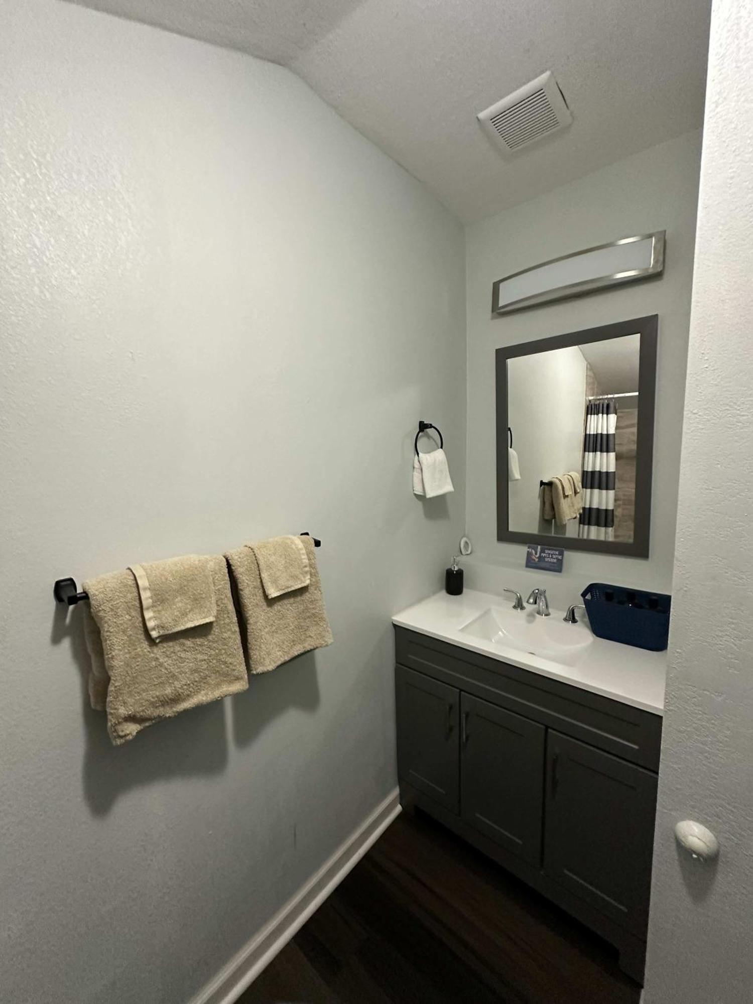 Pensacola Pearl - Studio Apartment - Pets Welcome Eksteriør billede